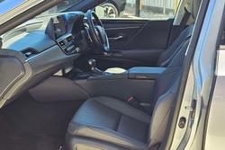 2024 Lexus ES ES300h Luxury