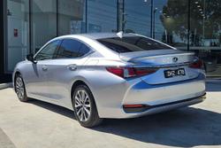 2024 Lexus ES ES300h Luxury
