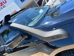 2025 Isuzu MU-X LS-T