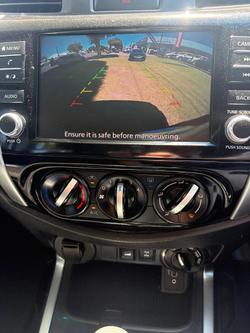 2022 Nissan Navara SL