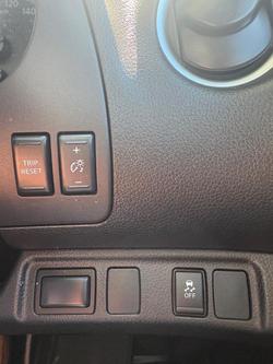 2022 Nissan Navara SL