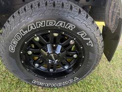 2022 Nissan Navara SL