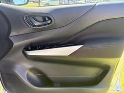 2022 Nissan Navara SL