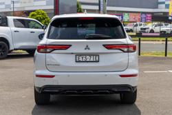 2023 Mitsubishi Outlander LS Black Edition