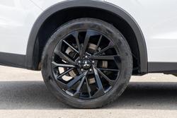 2023 Mitsubishi Outlander LS Black Edition