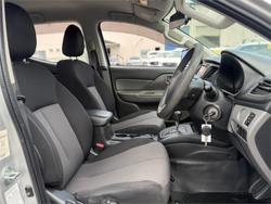 2015 MITSUBISHI TRITON GLX (4x4)