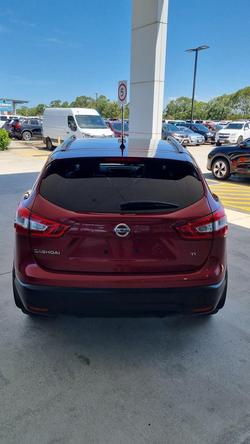 2017 Nissan QASHQAI Ti
