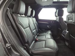 2022 Land Rover Discovery P360 R-Dynamic SE