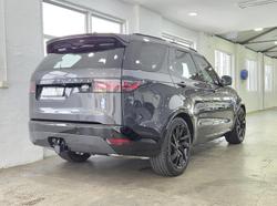 2022 Land Rover Discovery P360 R-Dynamic SE