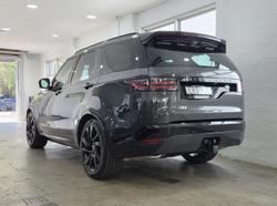 2022 Land Rover Discovery P360 R-Dynamic SE