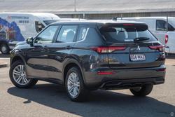 2024 Mitsubishi Outlander ES