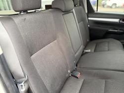 2023 Toyota Hilux SR5