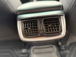 2023 Toyota Hilux SR5