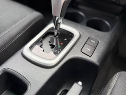 2023 Toyota Hilux SR5