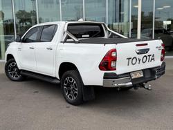 2023 Toyota Hilux SR5