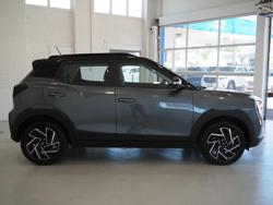 2025 Mahindra XUV3XO AX7L