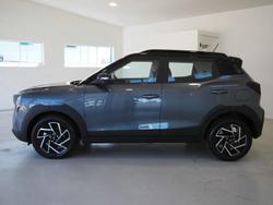 2025 Mahindra XUV3XO AX7L