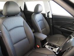 2025 Mahindra XUV3XO AX7L