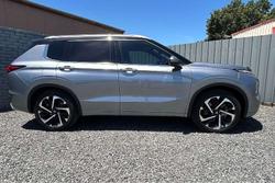 2023 Mitsubishi Outlander Exceed Tourer