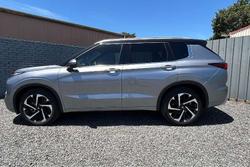 2023 Mitsubishi Outlander Exceed Tourer