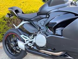 2024 DUCATI PANIGALE V2 Black