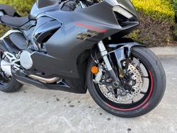 2024 DUCATI PANIGALE V2 Black