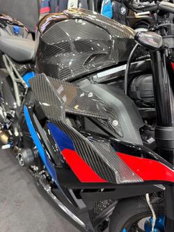 2025 BMW Motorrad M 1000 R COMPETITION BLACK STORM METALLIC M SPORT