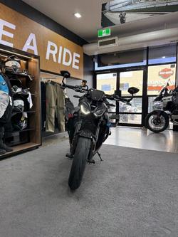 2025 BMW Motorrad M 1000 R COMPETITION BLACK STORM METALLIC M SPORT