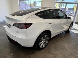2023 Tesla Model Y Rear-Wheel Drive
