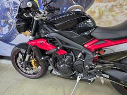 2013 Triumph STREET TRIPLE R (NON ABS) BLACK