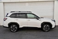 2025 Subaru Forester Hybrid S6 MY26 AWD Crystal White