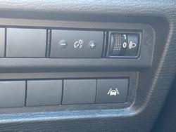 2024 Mitsubishi Outlander ES