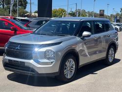 2024 Mitsubishi Outlander ES