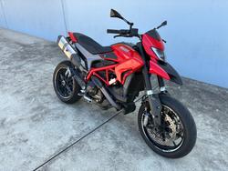 2017 DUCATI 939 HYPERMOTARD Red