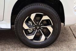 2025 Mitsubishi Pajero Sport GLS