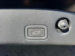 2011 Jaguar XJ Premium Luxury