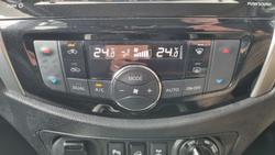 2021 Nissan Navara ST-X