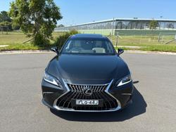 2023 Lexus ES 300h Luxury