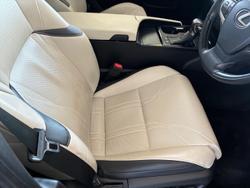 2023 Lexus ES 300h Luxury