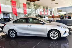 2022 Kia Cerato S