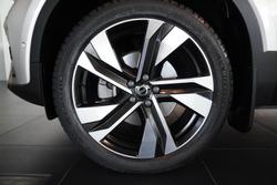 2022 Volvo XC40 Ultimate B5 Dark