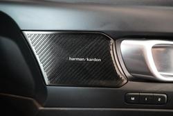 2022 Volvo XC40 Ultimate B5 Dark