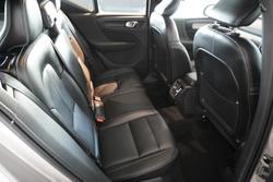 2022 Volvo XC40 Ultimate B5 Dark