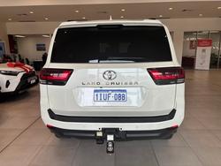 2024 Toyota LANDCRUISER LC300 3.3L V6 DSL VX 7 Seats