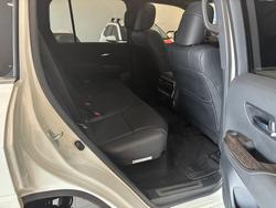 2024 Toyota LANDCRUISER LC300 3.3L V6 DSL VX 7 Seats