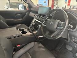 2024 Toyota LANDCRUISER LC300 3.3L V6 DSL VX 7 Seats