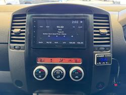 2013 Nissan Navara ST