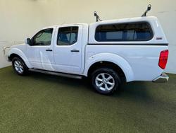 2013 Nissan Navara ST