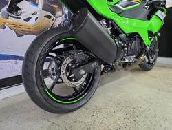 2025 Kawasaki NINJA 500 SE (LAMS) GREEN