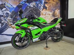 2025 Kawasaki NINJA 500 SE (LAMS) GREEN